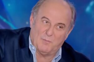 Gerry Scotti commosso