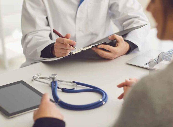 Vomito, cefalea e vista offuscata: i 3 sintomi da non sottovalutare mai, tutti i dettagli