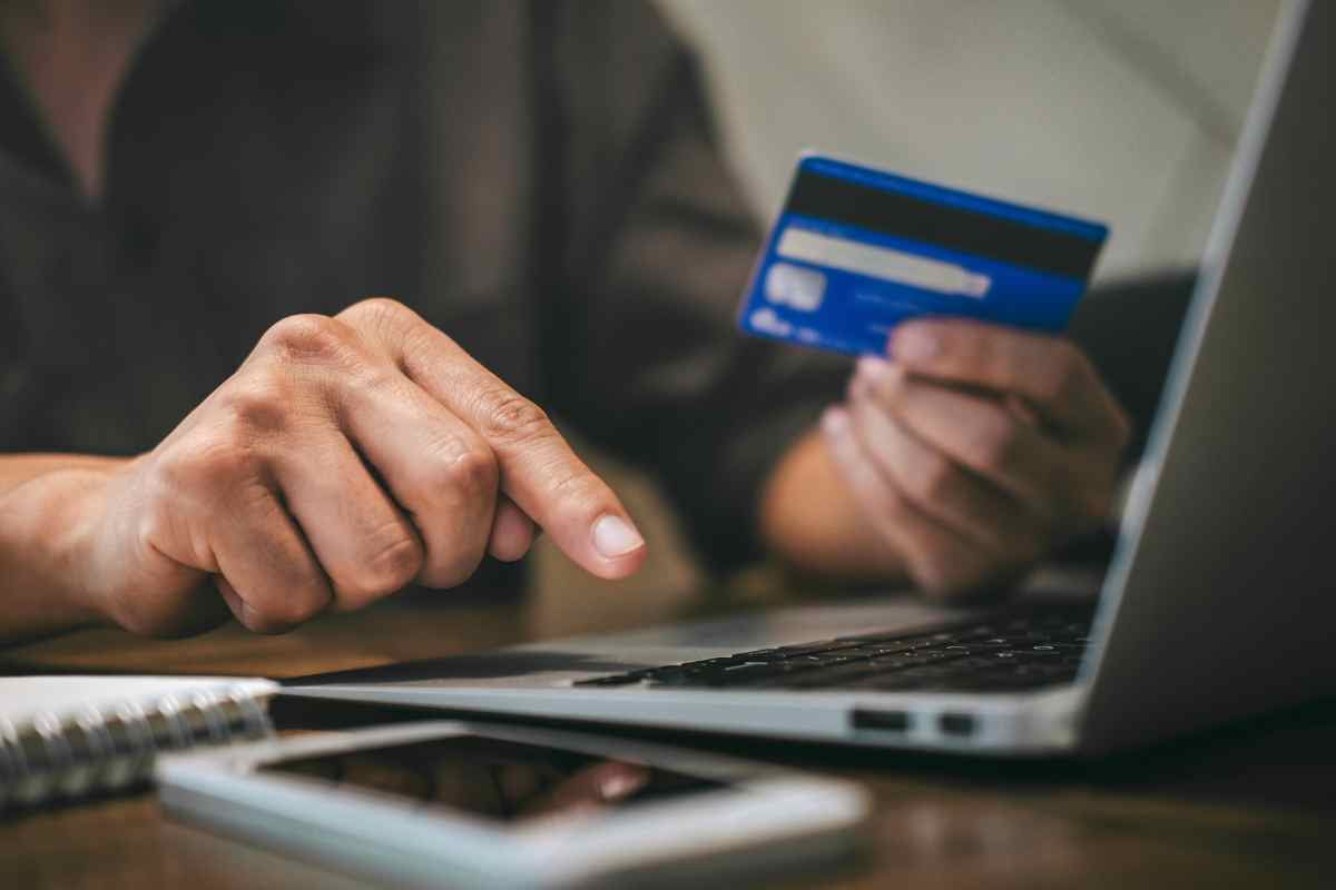 Attenzione ai pagamenti con carta di credito