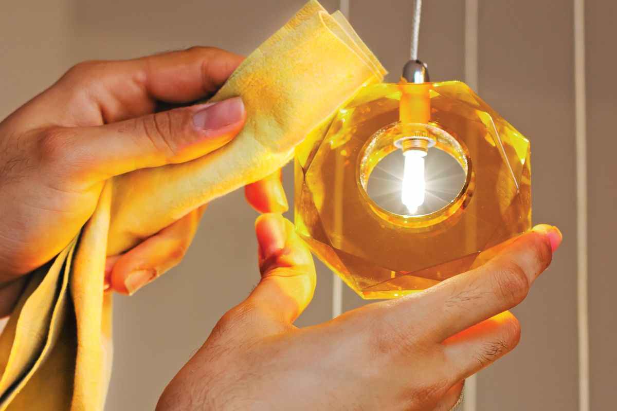 lampadari la guida su come pulirli correttamente