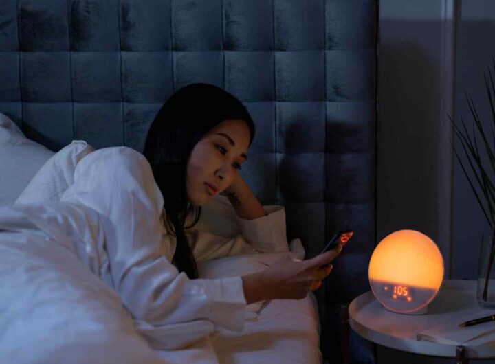 Se lasci il telefono in carica di notte stai mettendo a rischio la tua sicurezza: