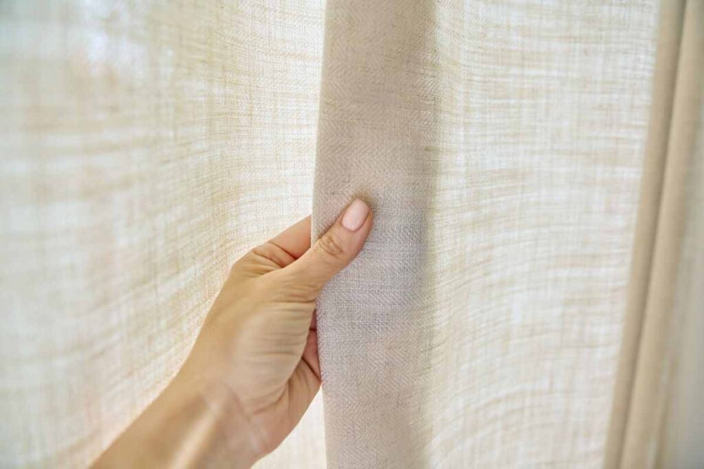 tende come nuove col trucco del calzino