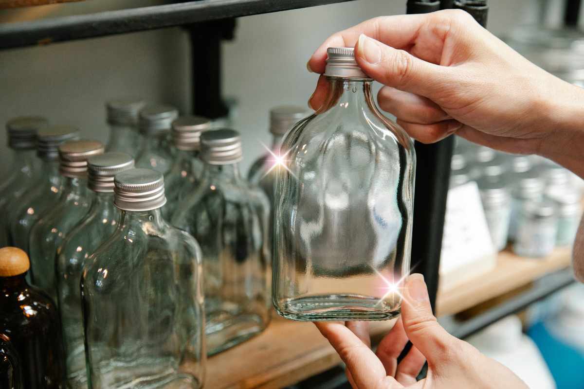 come lavare le bottiglie di vetro