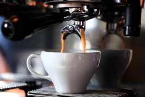 Il segreto del caffè della nonna, ecco cosa succede se lo metti in frigo, tutti i dettagli