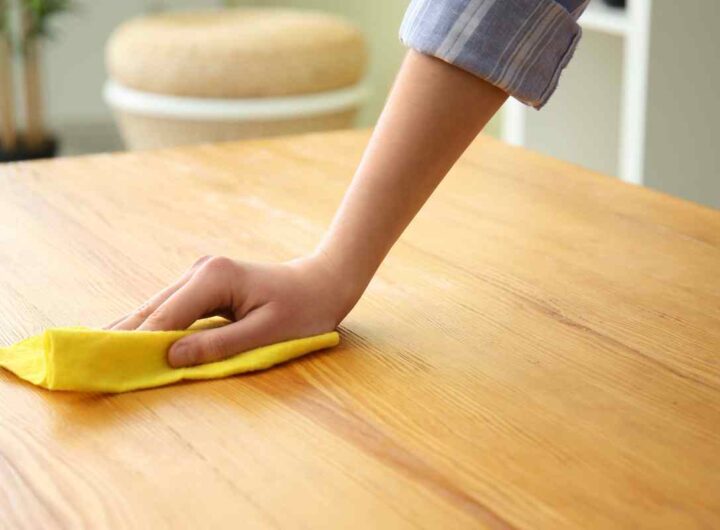Mobili in legno, i 5 segreti della nonna per pulirli con prodotti naturali: i dettagli